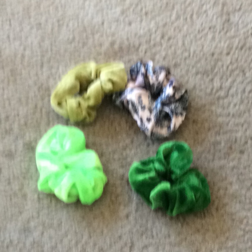 Scrunches for HAIR